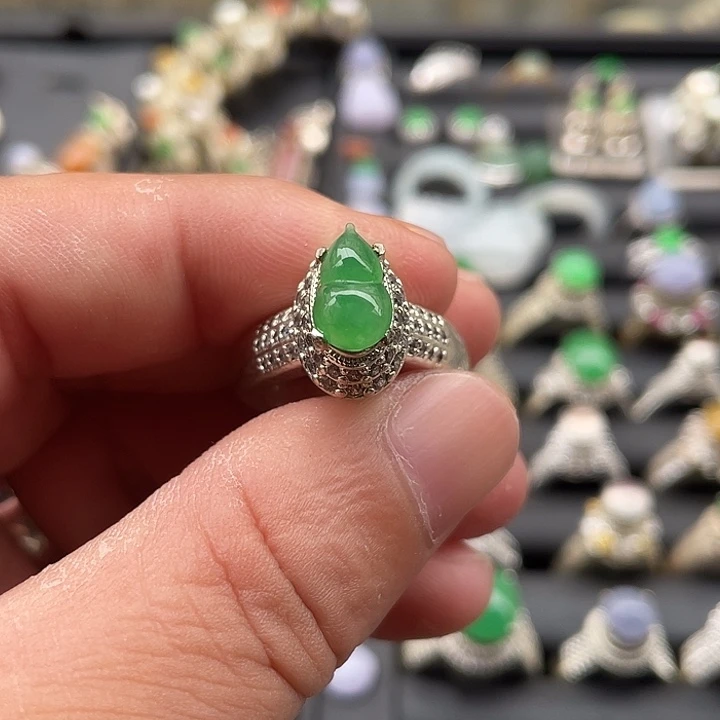 翡翠裸石满绿葫芦裸石铜托