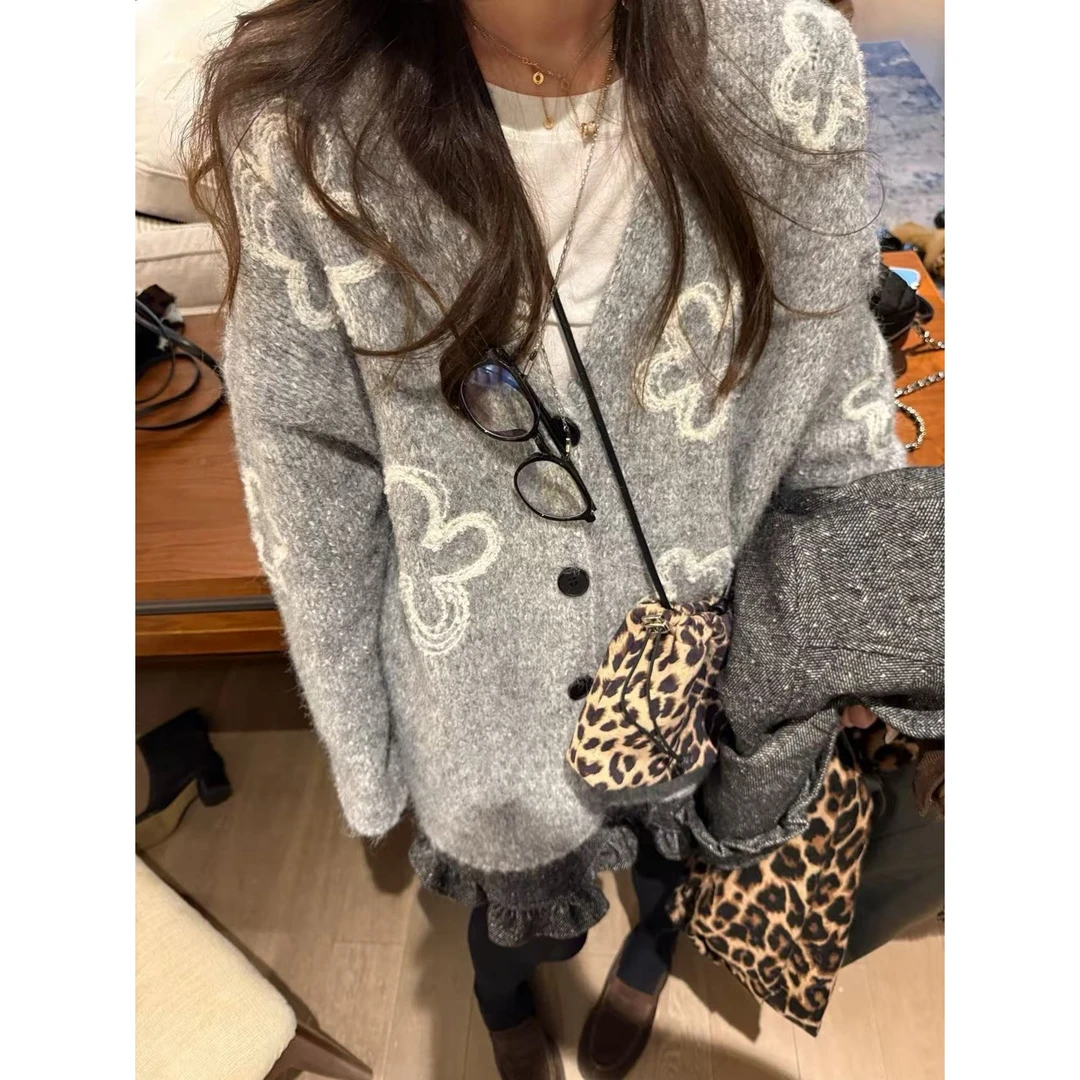 SP 花朵刺绣针织开衫女秋冬灰色宽松慵懒毛衣外套