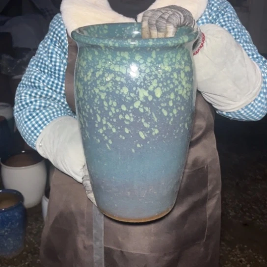 红陶口20高33瑕疵