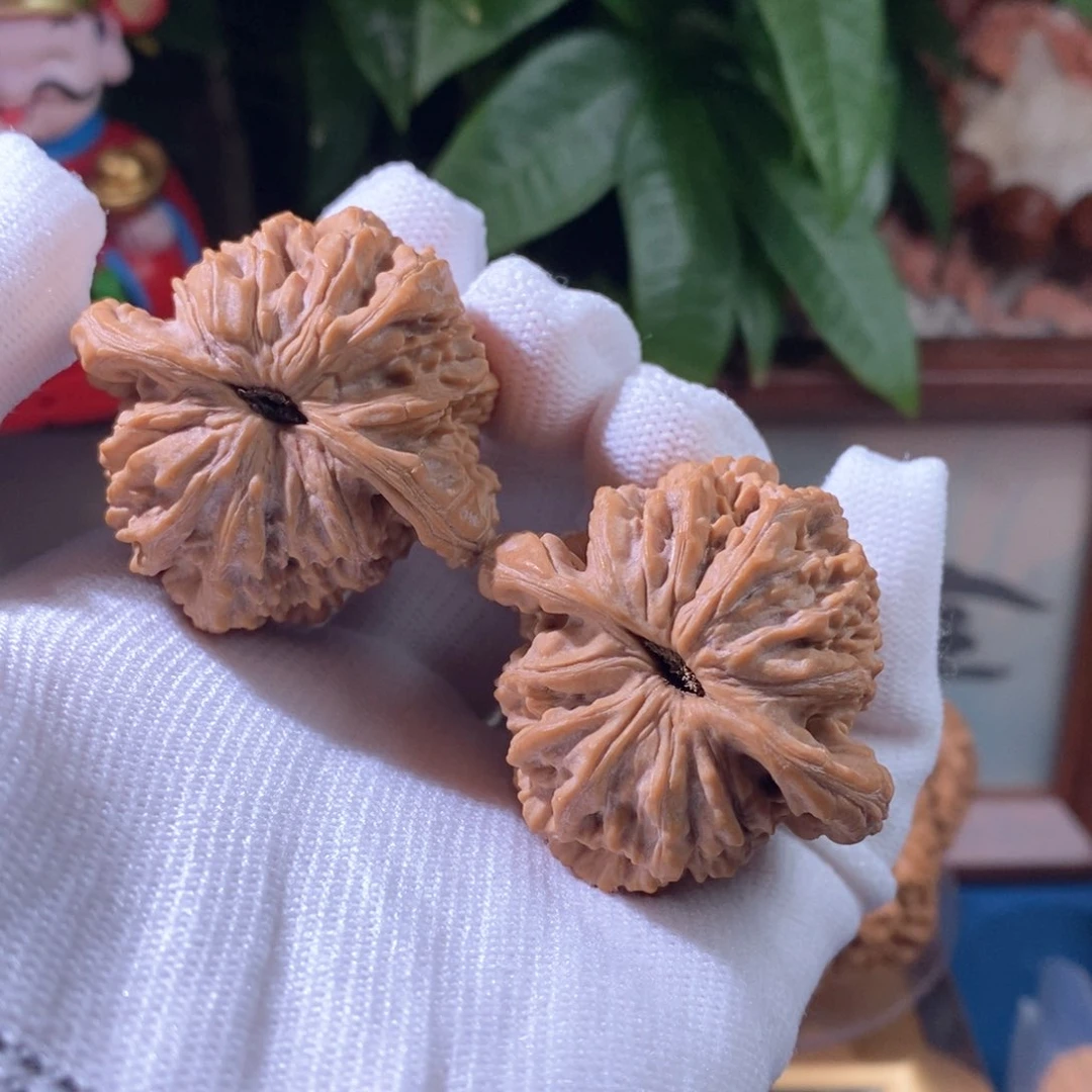 文玩核桃吊坠盘****角虎头