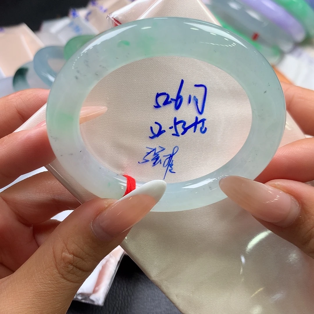 翡翠未镶嵌手镯（圆镯）37号