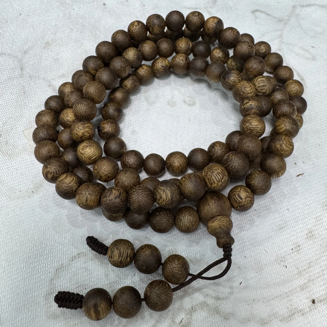 沉香乌身老料0. 8 mm文玩佛珠串多样性发一串