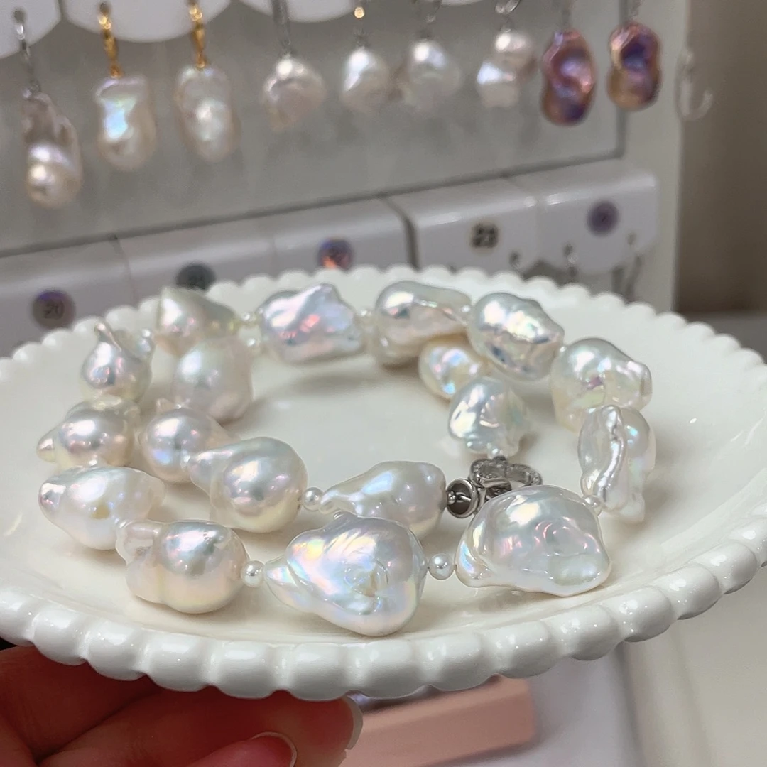 梅****淡水珍珠未镶嵌颈饰