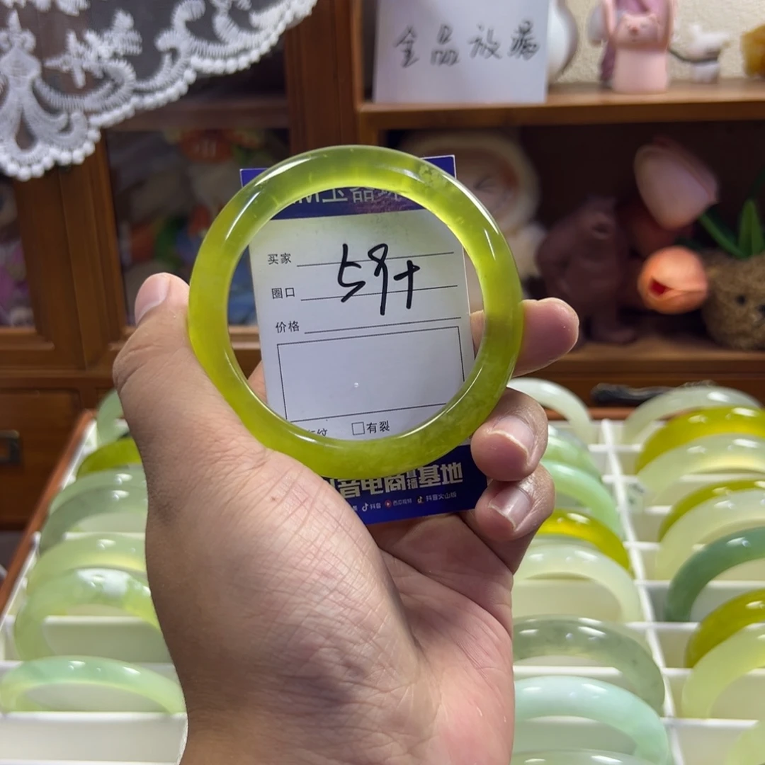 未镶嵌蛇纹石玉手镯83