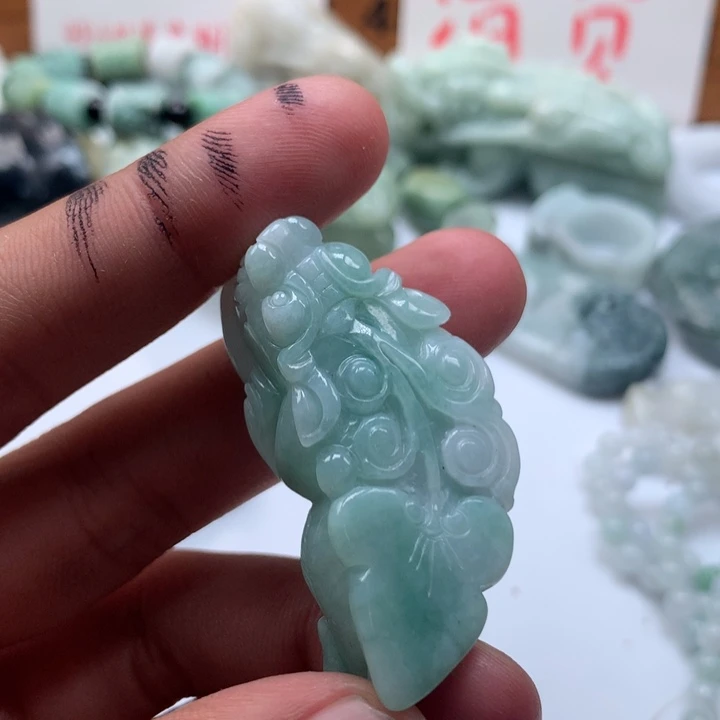 颈饰未镶嵌翡翠保真天然a货翡翠