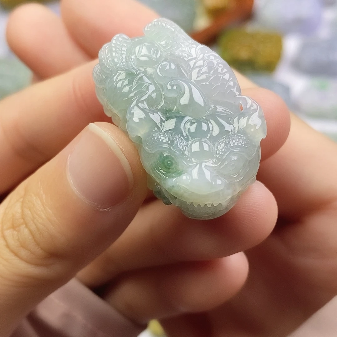 颈饰未镶嵌翡翠貔貅