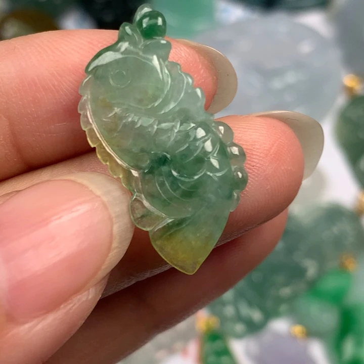 翡翠未镶嵌颈饰翡翠