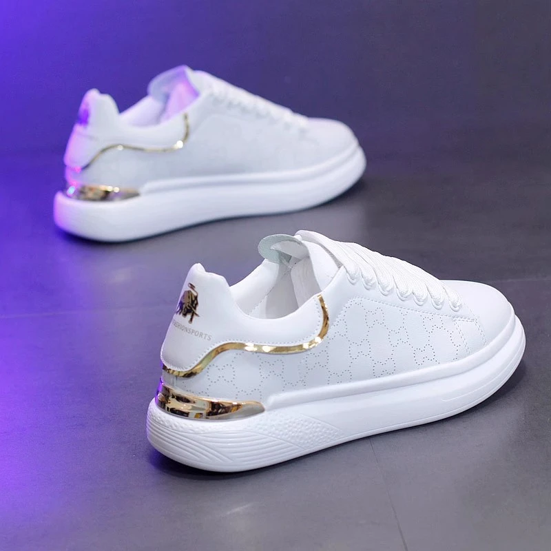 巴黎『设计风』新品好物~力荐！新款情侣休闲运动软底内增高板鞋男女