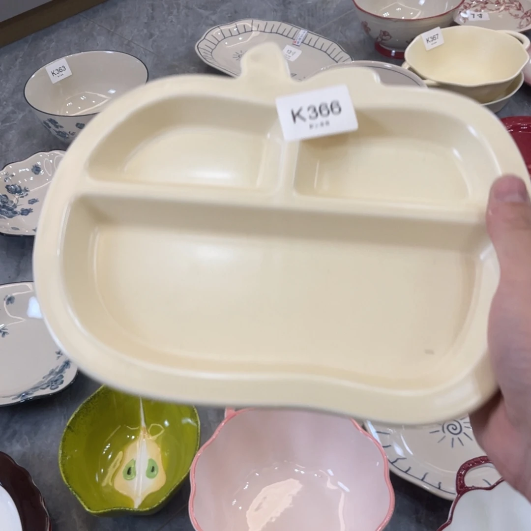 陶瓷微瑕餐具介意勿拍，满18飞！