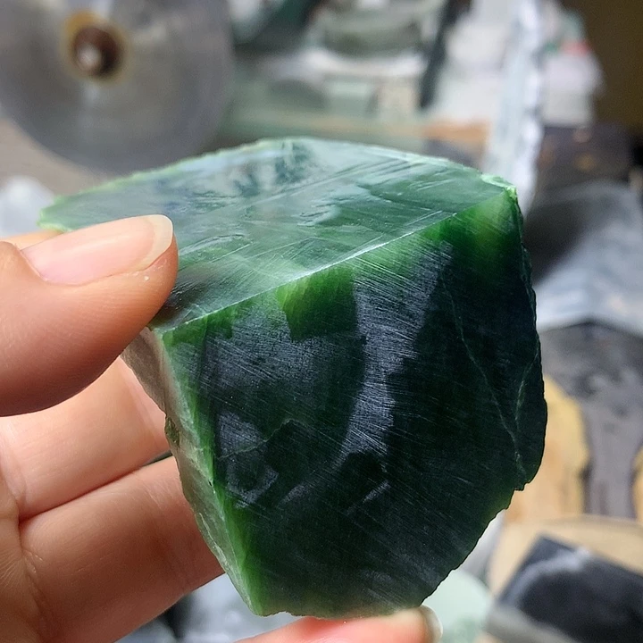 颈饰未镶嵌和田玉（糖玉）