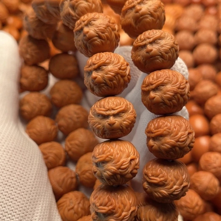 猴头核桃吊坠业*飞斗战胜佛