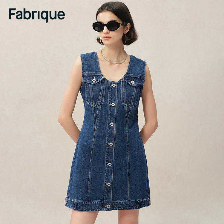 Fabrique蓝色U领对称贴兜牛仔连衣裙24夏季新款无袖设计感连衣裙