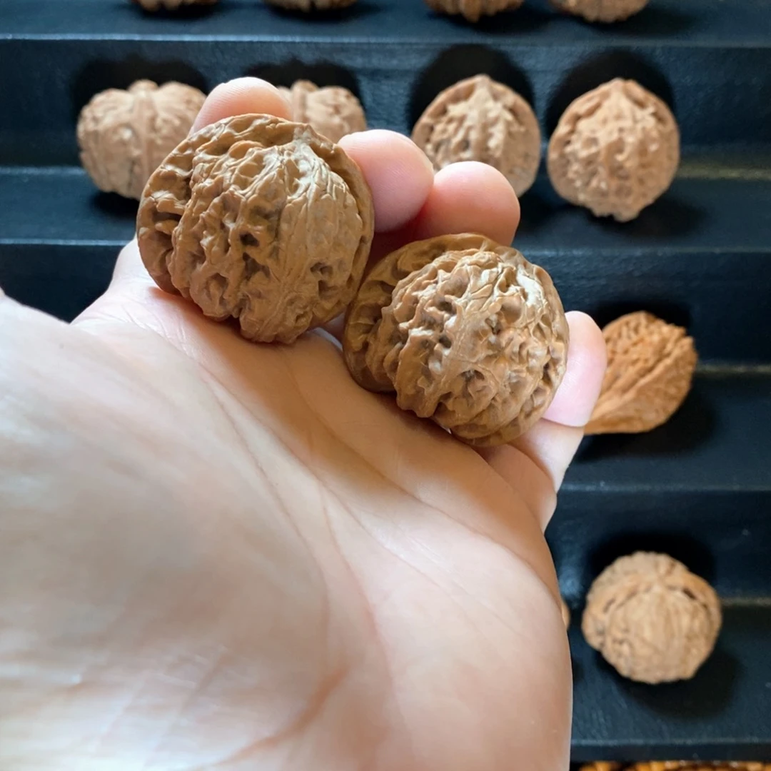 桃核把件山地苹果园40