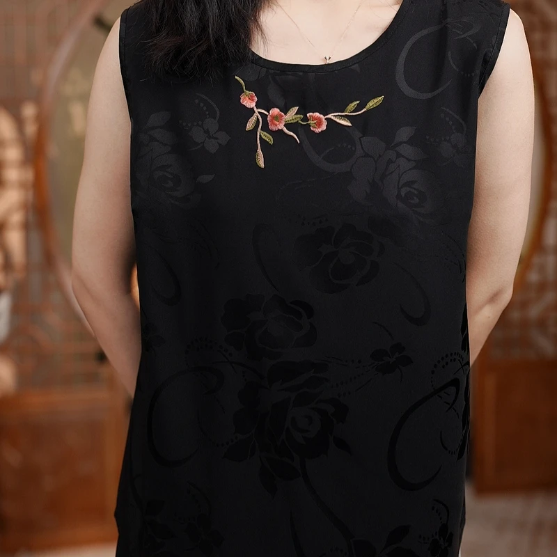 香云打底背心女真丝打底衫中老年短款复古刺绣上衣