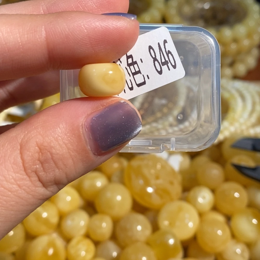 琥珀未镶嵌珠宝奇石846