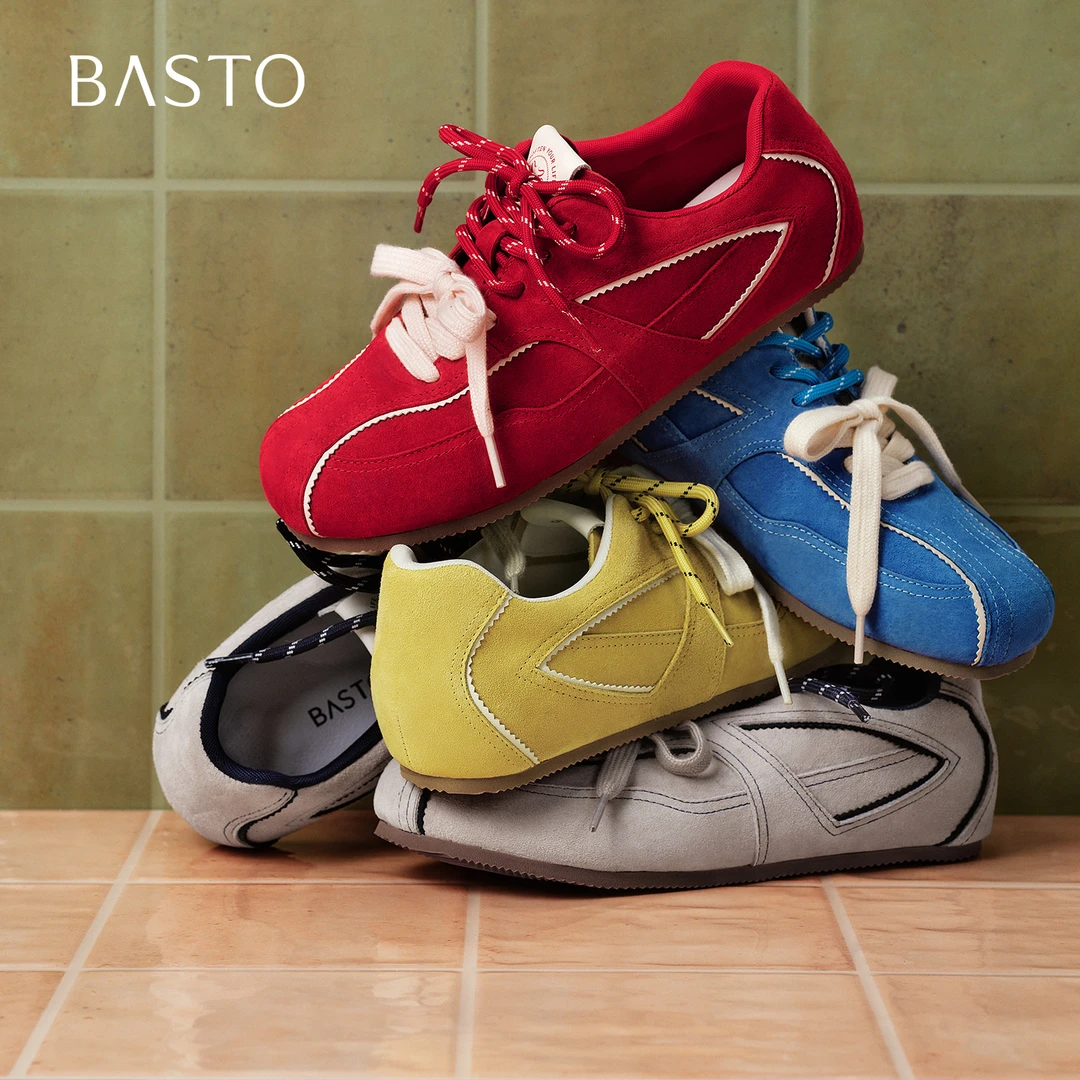 百思图2025新版德训鞋时尚复古户外运动平跟女休闲鞋D3250CM5