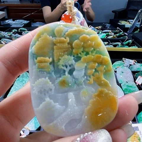 颈饰未镶嵌翡翠一个