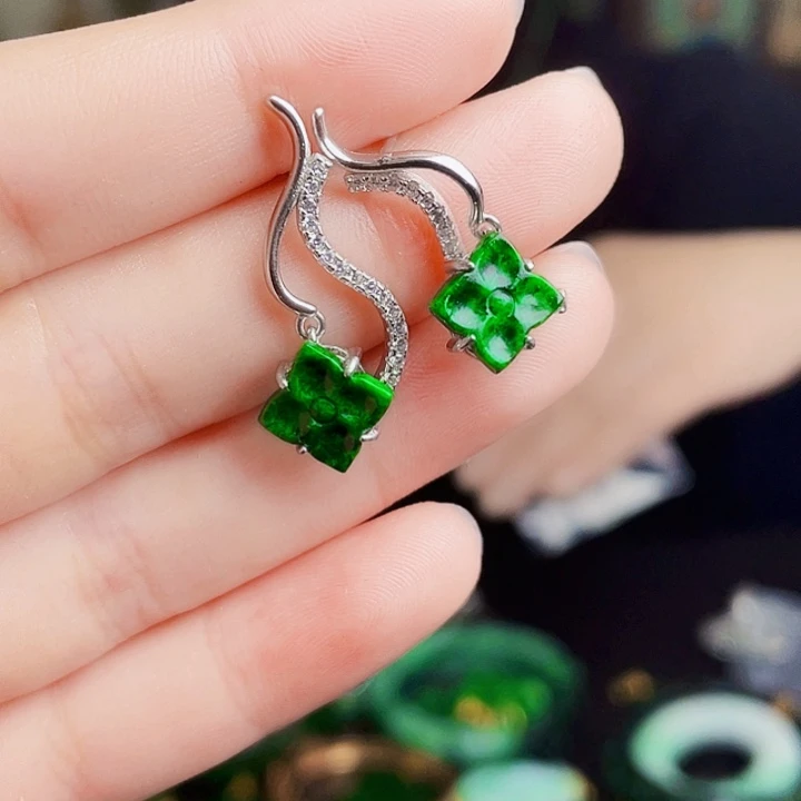 翡翠银S925镶嵌颈饰多样性