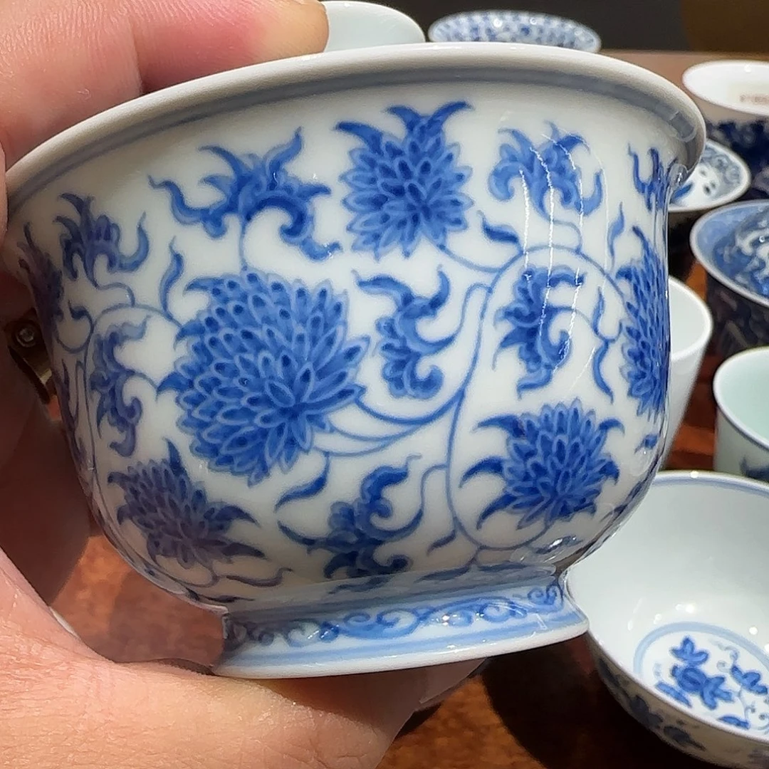 刹***恒团菊青花缠枝盖碗