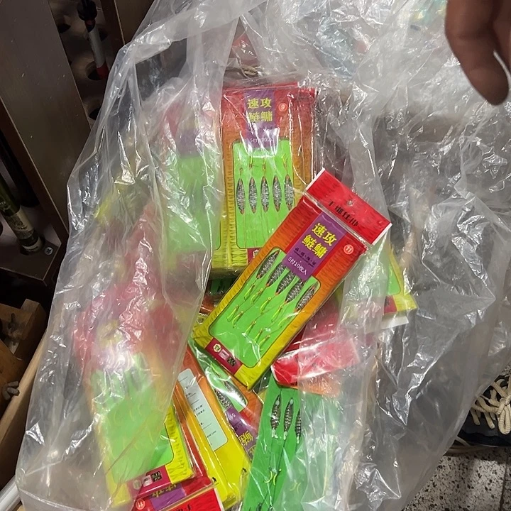 随机发15包鲢鳙钩子