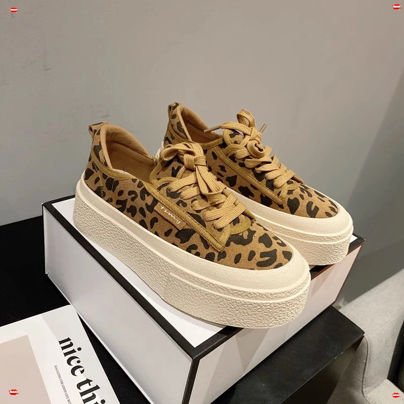 2025年春秋新款女鞋百搭时尚真皮高级感低帮圆头系透厚底经典板鞋