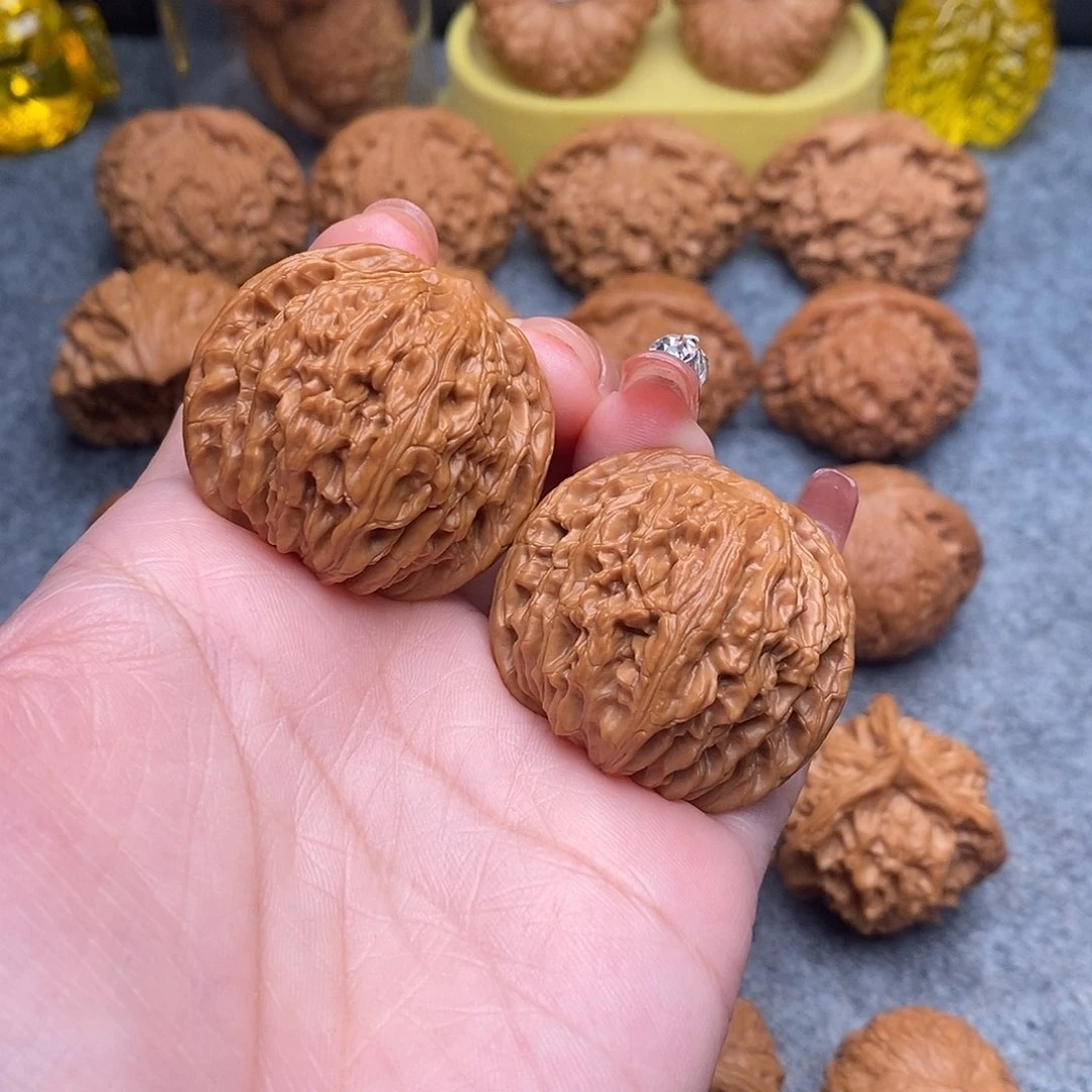 L***d文玩核桃把件精品磨盘狮子头39全品