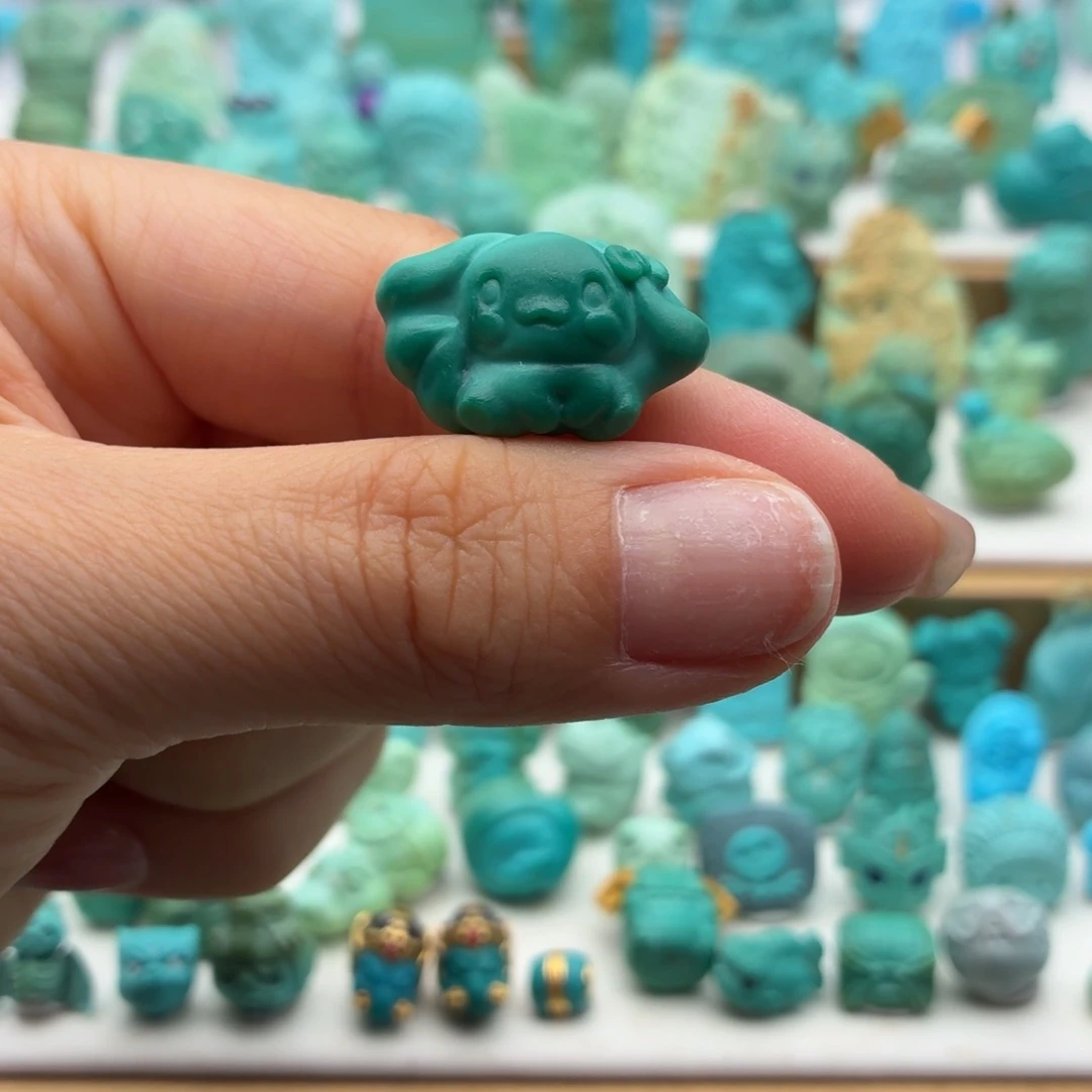 绿松石未镶嵌天然玉化玉桂狗