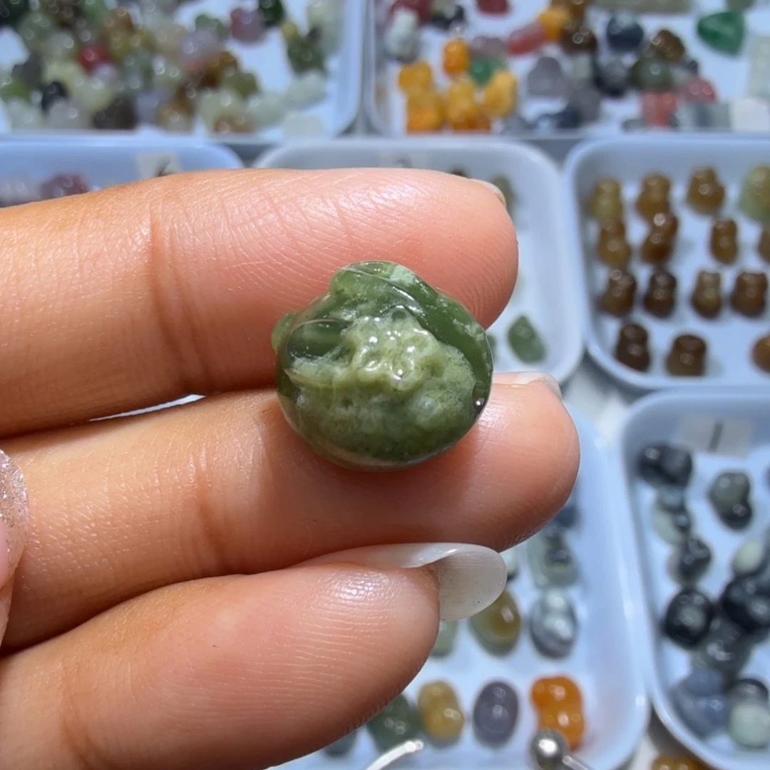 和田玉未镶嵌珠宝奇石