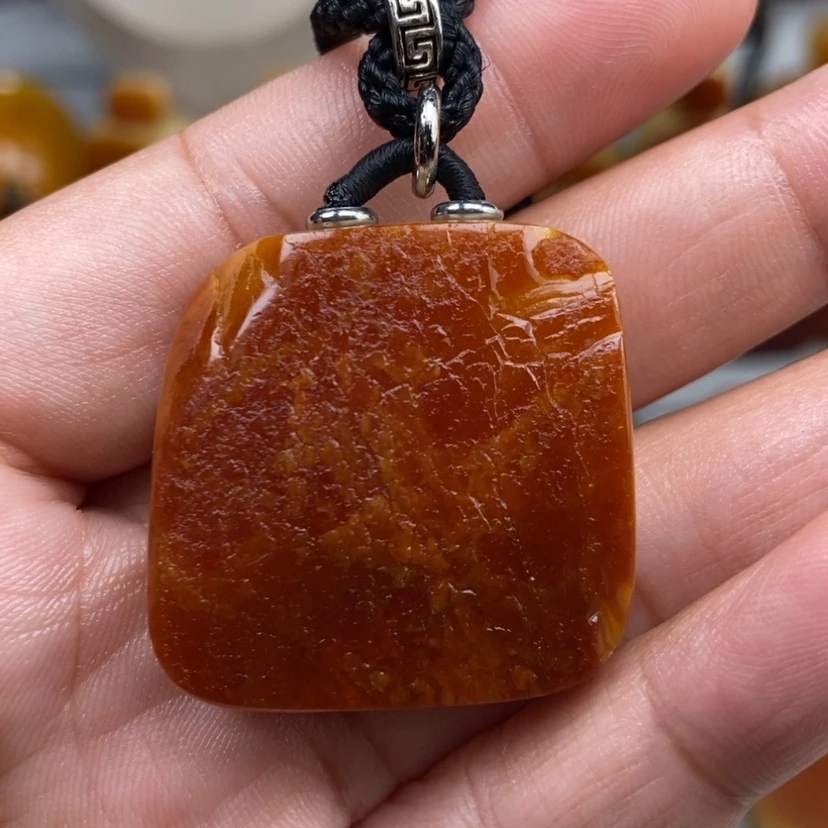 【闪购商品】琥珀颈饰未镶嵌
