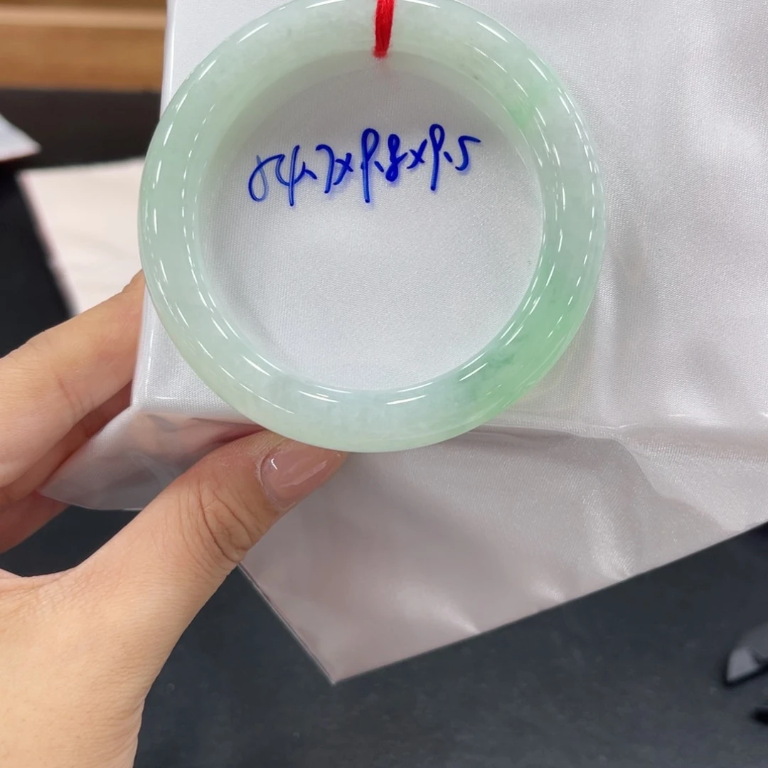未镶嵌手镯翡翠翡翠