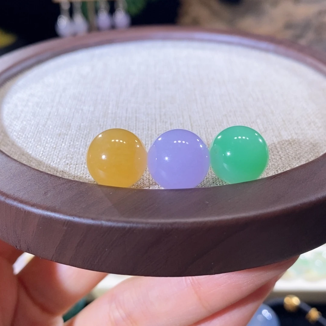 翡翠未镶嵌颈饰翡翠浓三彩圆珠一组12+mm可单
