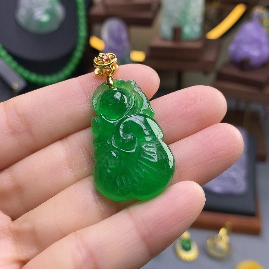 吊坠(赠链)未镶嵌翡翠