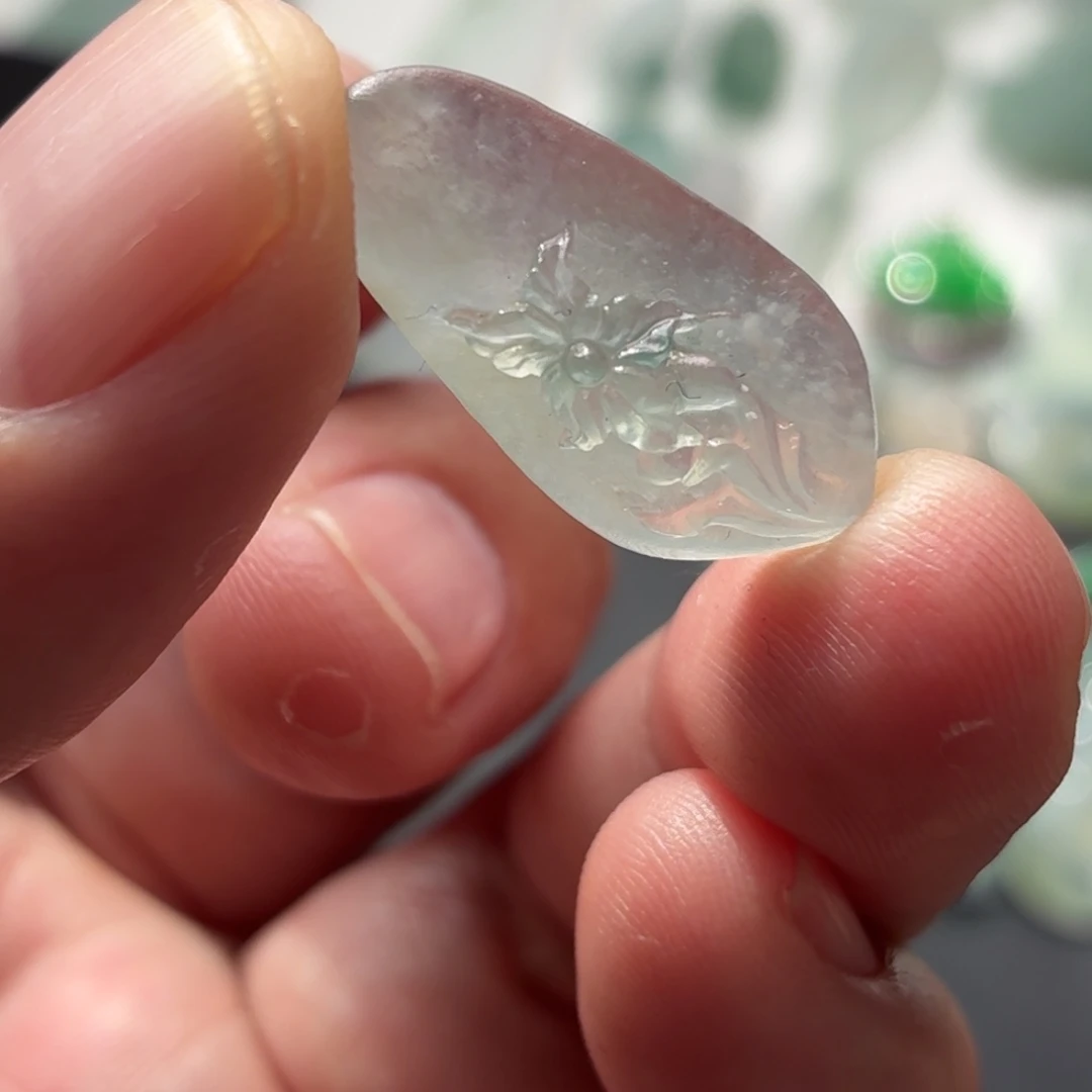 定制翡翠未镶嵌玉兰花