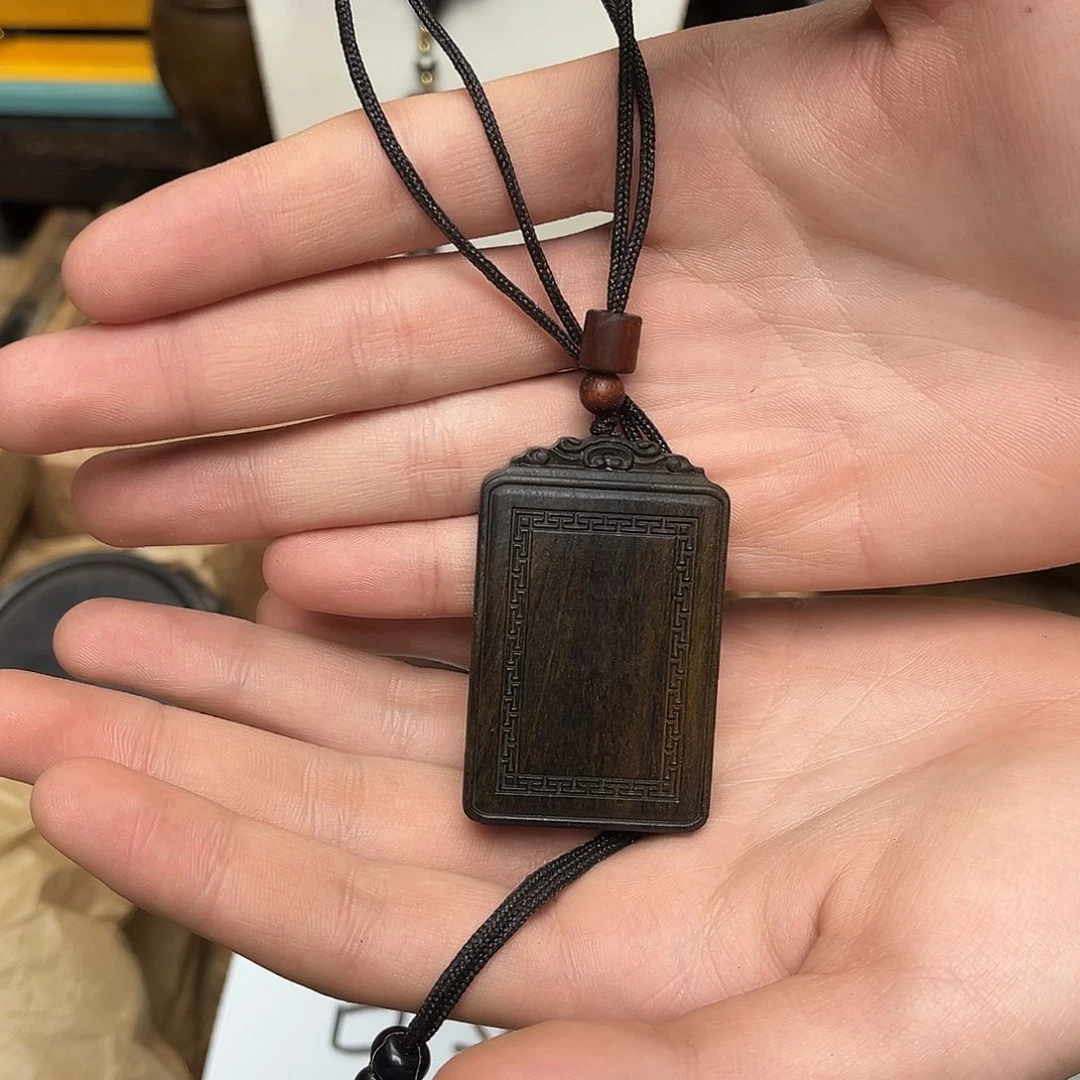 大叶紫檀（黑酸枝木类）