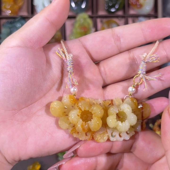 未镶嵌蛇纹石玉颈饰