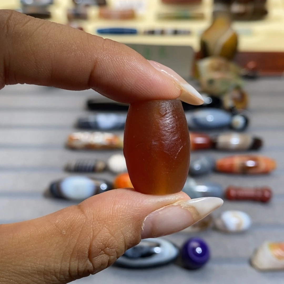 玛瑙/玉髓颈饰未镶嵌氼***?