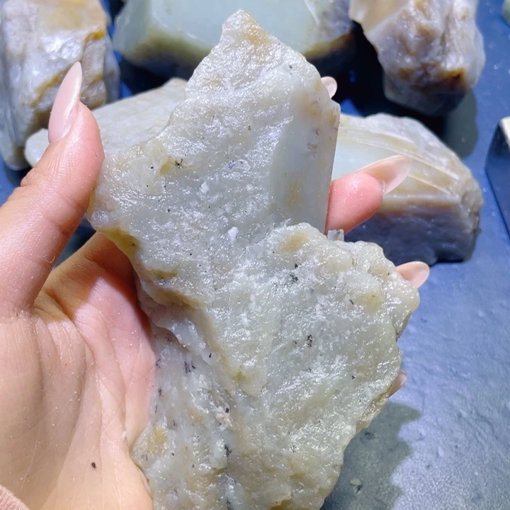 和田玉未镶嵌珠宝半成品