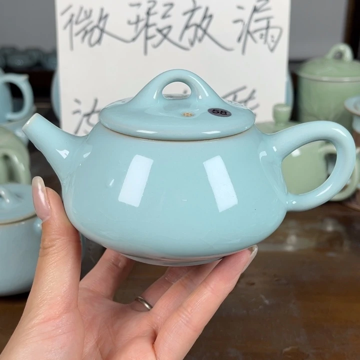 58号天青色石瓢壶不完美