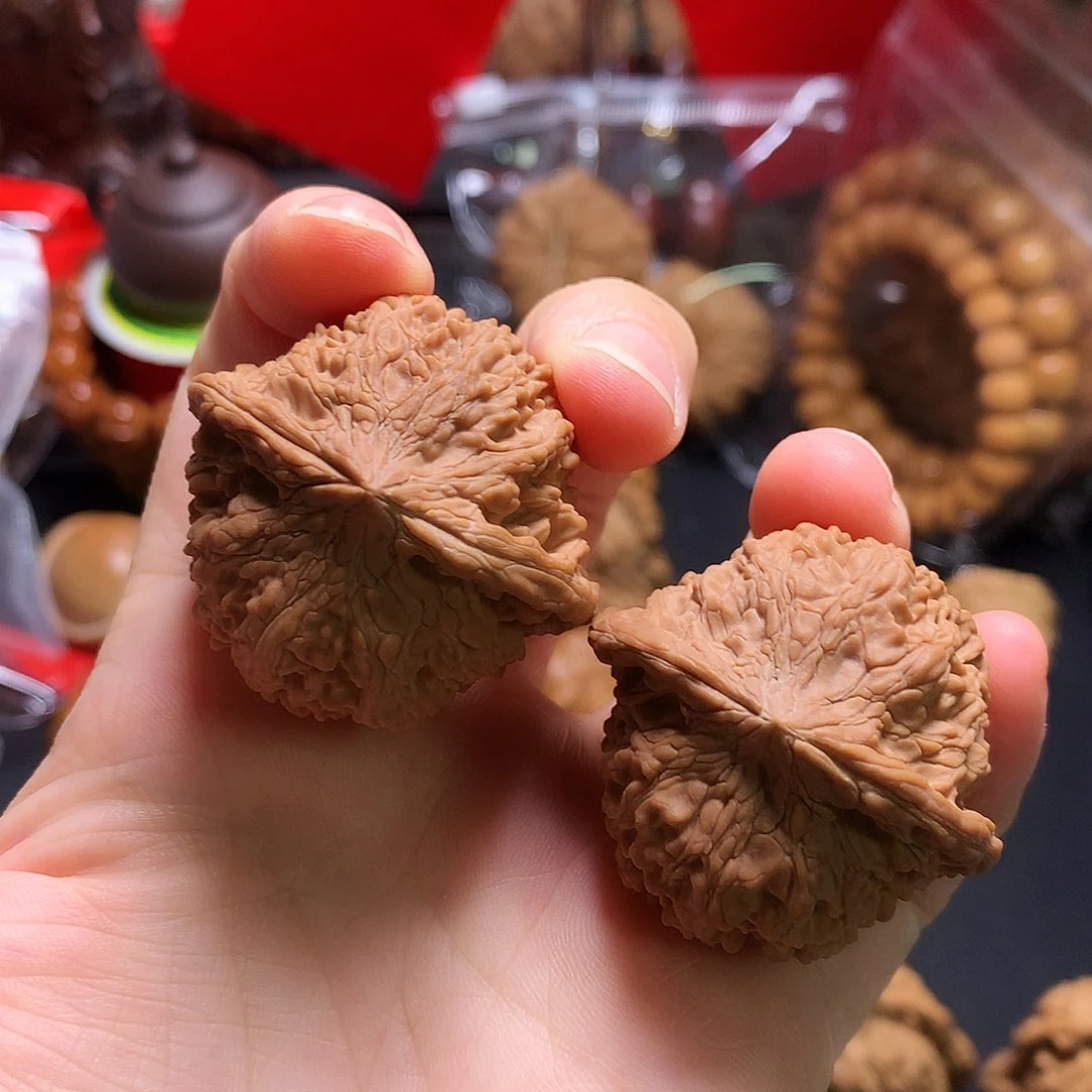 文玩核桃吊坠和尚头40