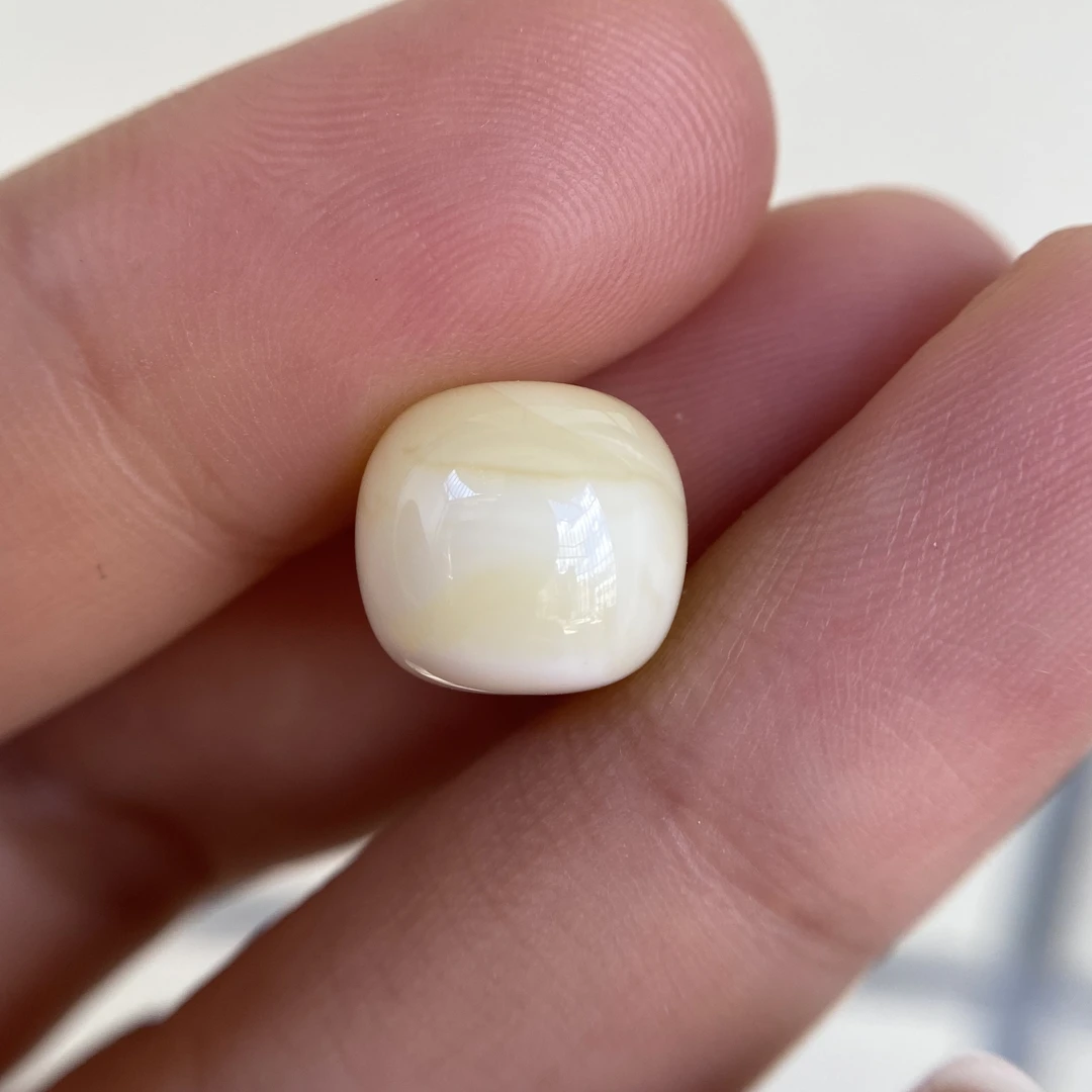 蜜蜡满蜡老型配饰11.1×10.2mm,无优化保天然,整体挺好