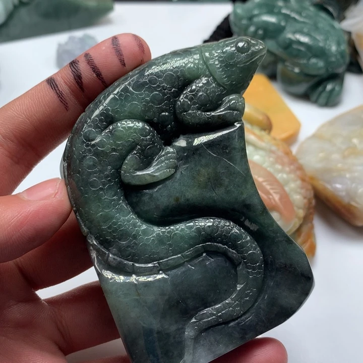 翡翠未镶嵌颈饰保真天然a货翡翠