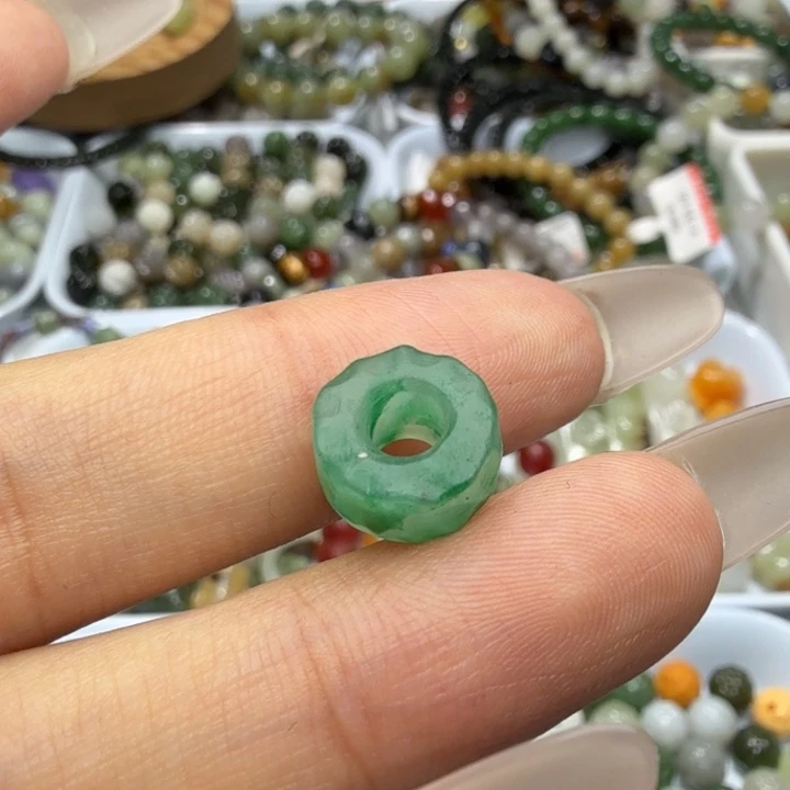 和田玉未镶嵌珠宝半成品