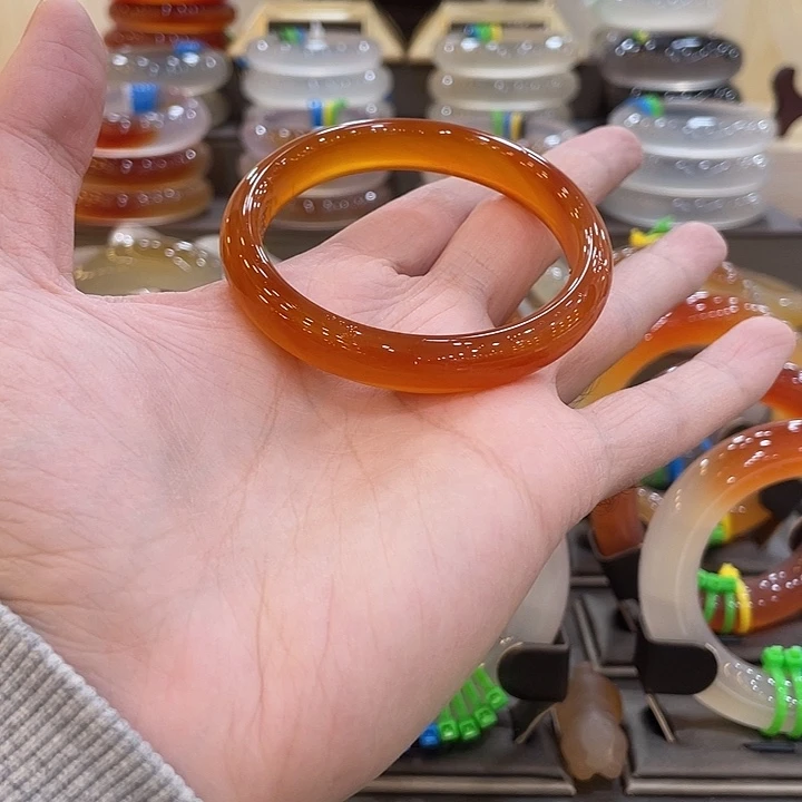 玛瑙/玉髓未镶嵌手镯