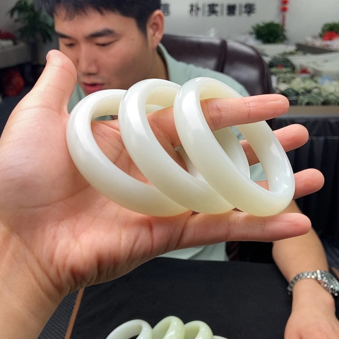 和田玉手镯未镶嵌57-59颜色多样性发拍一发一