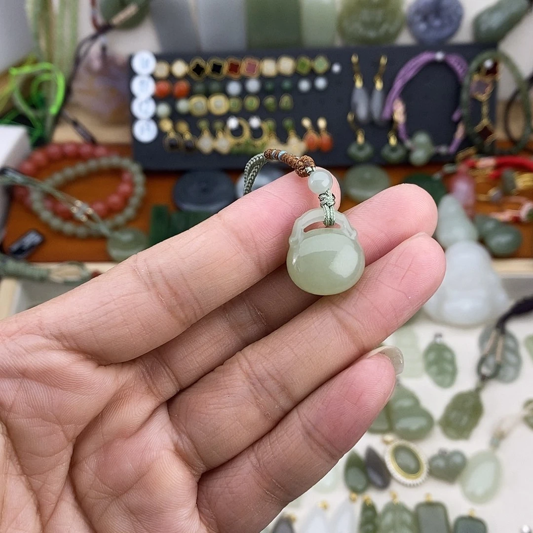 和田玉未镶嵌吊坠(不含链)