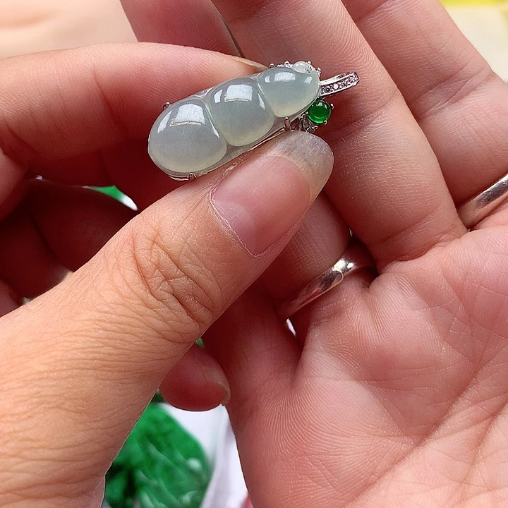 翡翠银S925镶嵌颈饰翡翠