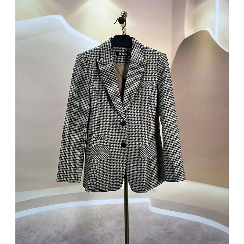 春夏时尚休闲百搭西装外套女 若2270E