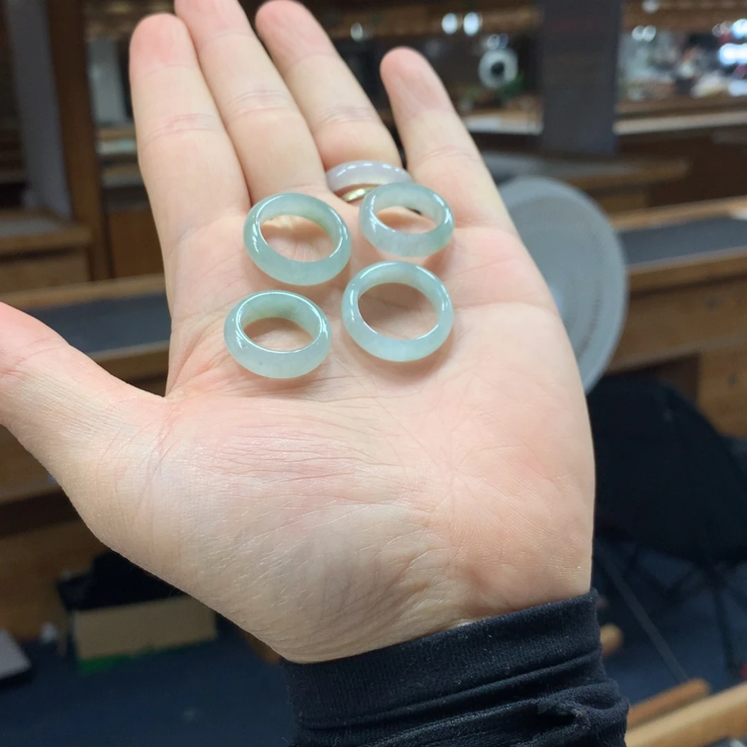 翡翠未镶嵌戒指多样性发一