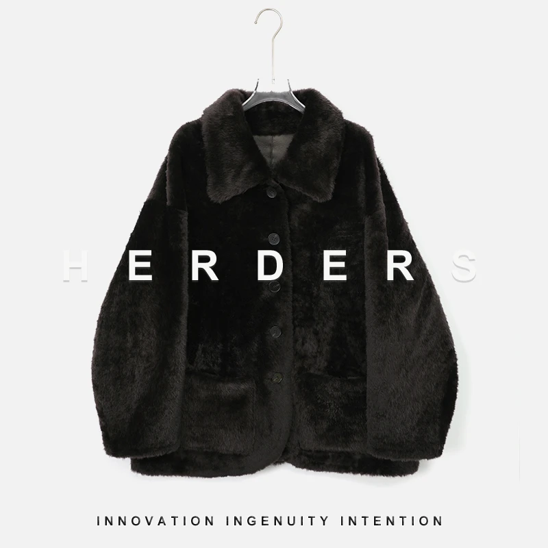 HERDERS 短款翻领纽扣款皮毛一体外套 52117