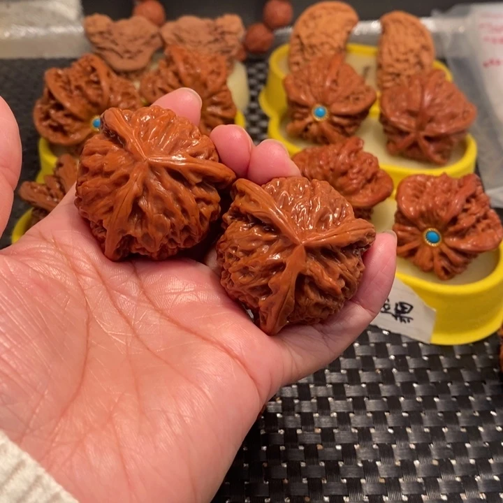 吊坠文玩核桃棱正奔……